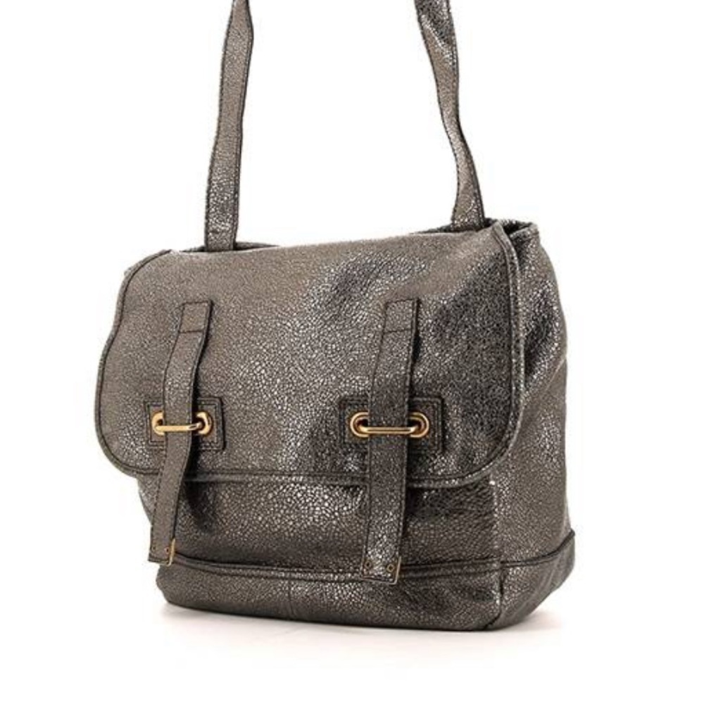 YVES SAINT LAURENT
Leather Medium Besace Flap metallic silver